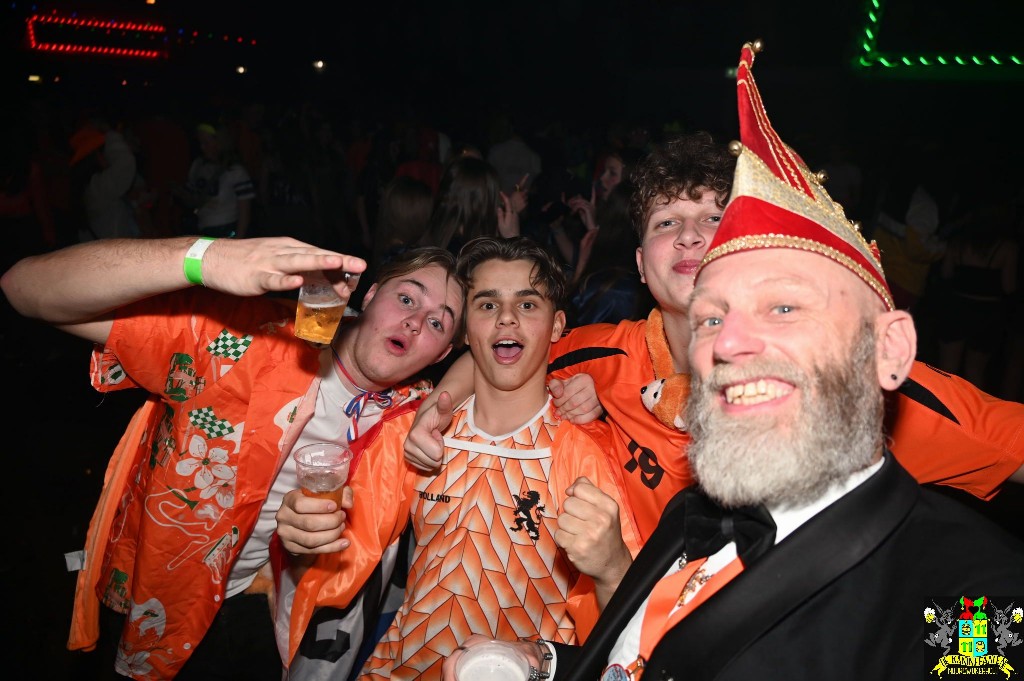 ../Images/Kick off 2025 210.jpg